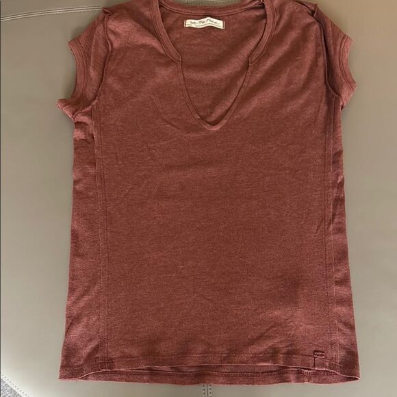 We The Free People Women’s Short Sleeve V Neck T Shirt. Brown. Size Small. - Picture 1 of 8